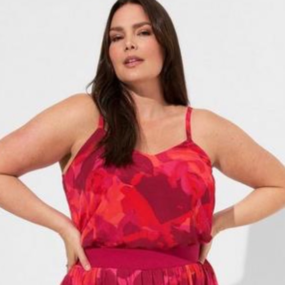 NEW✨TORRID Sophie Red/Pink Rose Tank - Picture 6 of 8